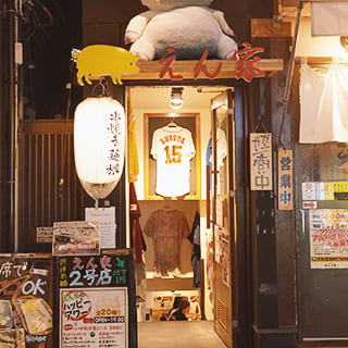 東口地下店外観
